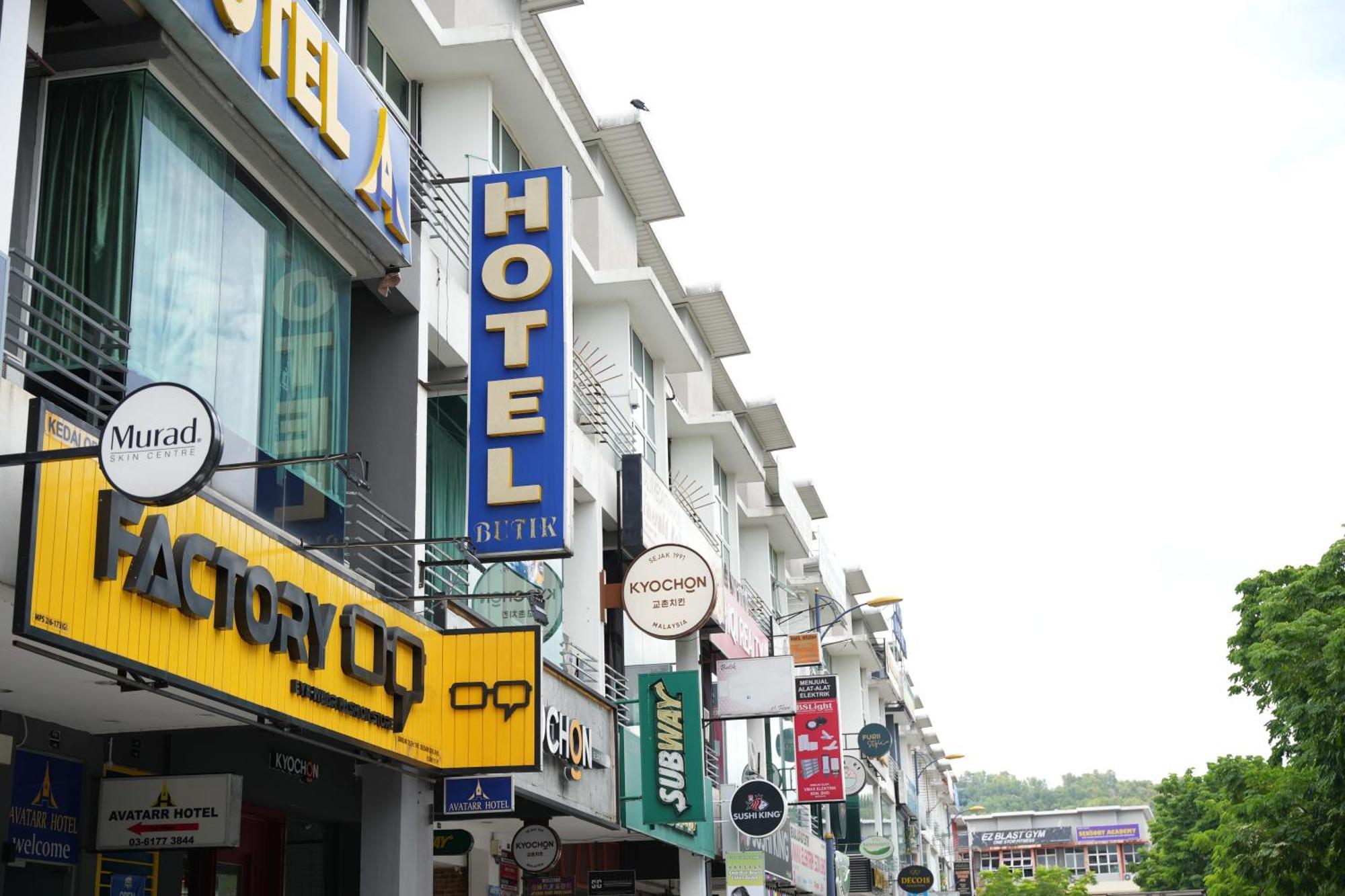 Avatarr Hotel